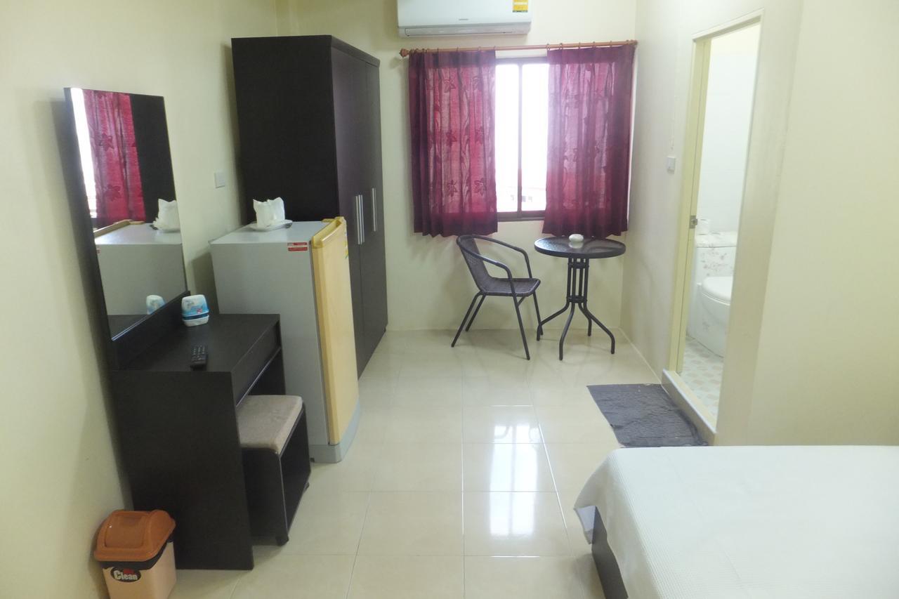 English Rose Guesthouse Pattaya Exterior foto